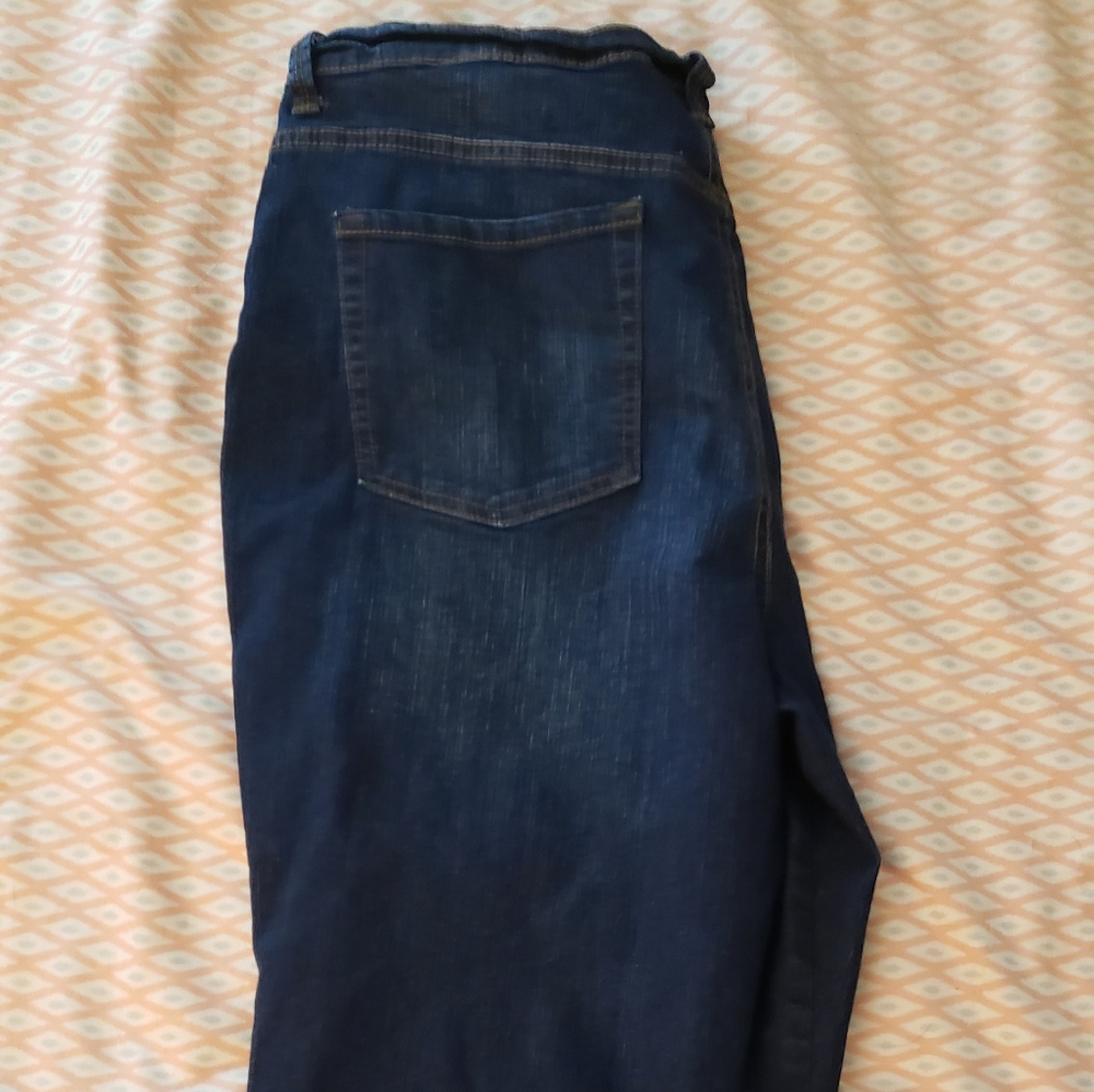 Capris - Picture 2 of 2